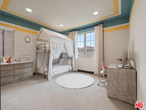 55 Suede , Irvine, CA