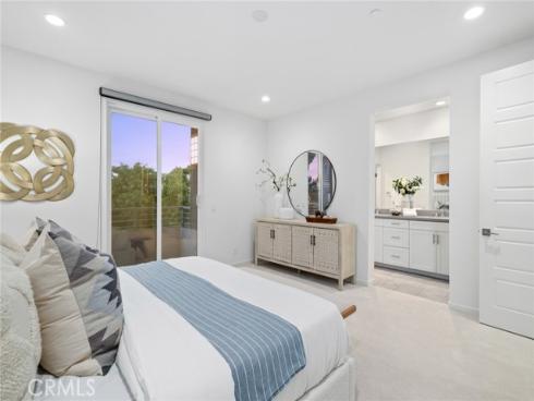 118 Modjeska , Irvine, CA