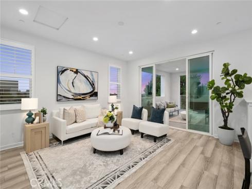 118 Modjeska , Irvine, CA