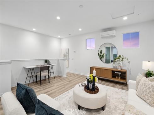 118 Modjeska , Irvine, CA