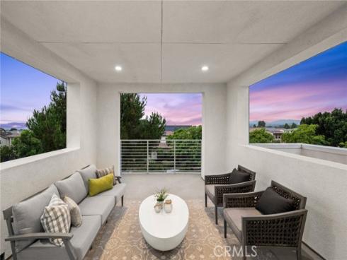 118 Modjeska , Irvine, CA