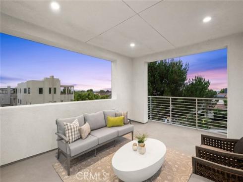 118 Modjeska , Irvine, CA