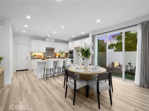 118 Modjeska , Irvine, CA