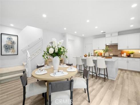 118 Modjeska , Irvine, CA