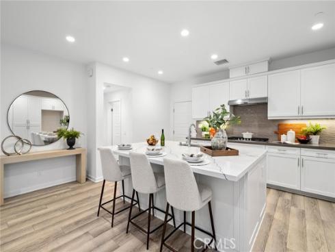 118 Modjeska , Irvine, CA