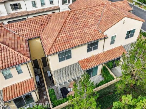 127 Annuals , Irvine, CA