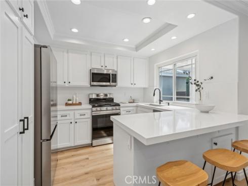 76 Racing Wind , Irvine, CA