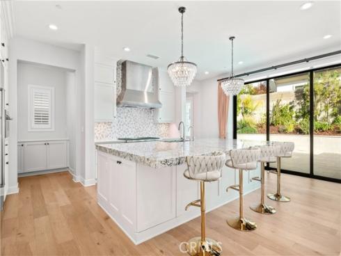 85 Spacial , Irvine, CA