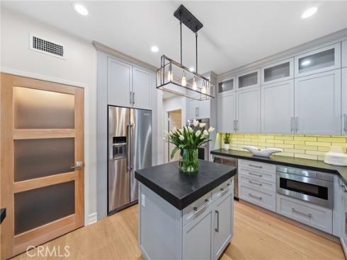 30  Shade Tree  , Irvine, CA