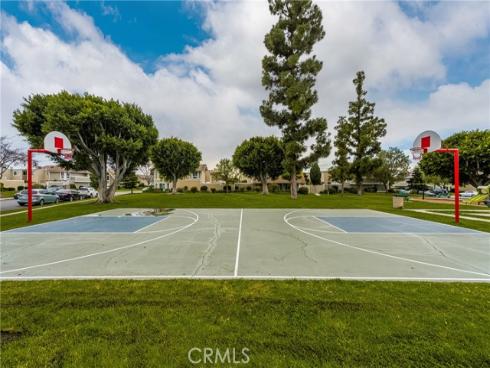 16 Oval , Irvine, CA