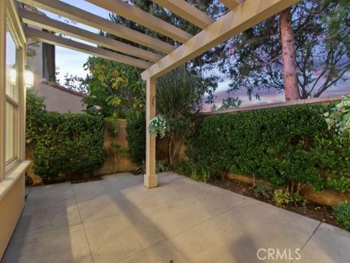 120 Gemstone , Irvine, CA