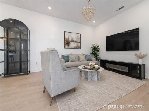 127 Merit , Irvine, CA