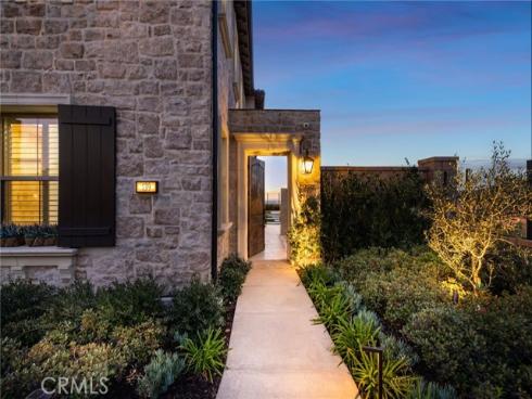 139 Oakstone , Irvine, CA