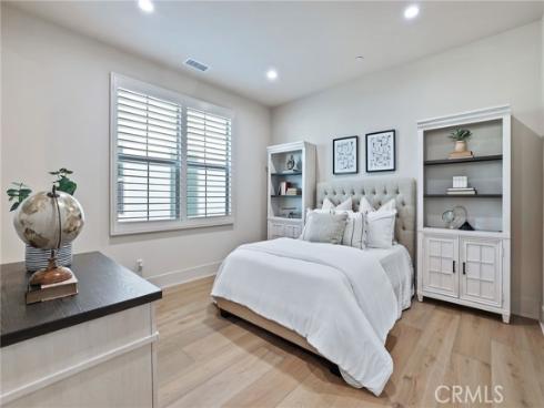 139 Oakstone , Irvine, CA