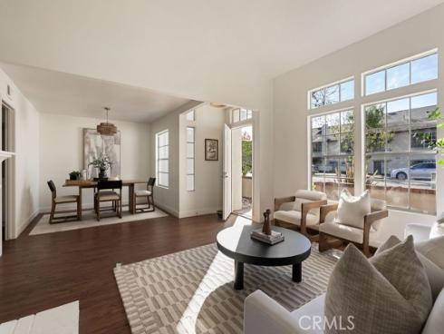 112 Oxford 42 , Irvine, CA