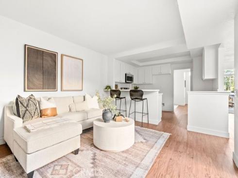 112 Oxford 42 , Irvine, CA