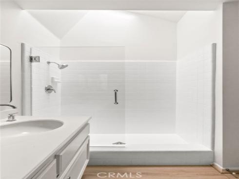 112 Oxford 42 , Irvine, CA