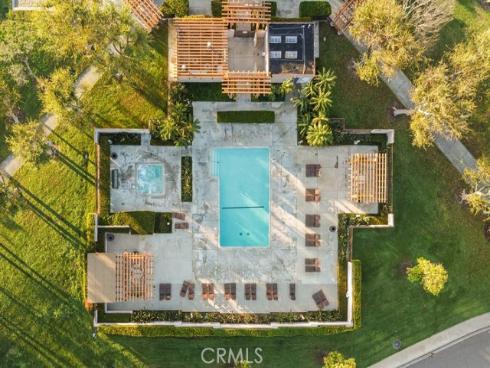 112 Oxford 42 , Irvine, CA