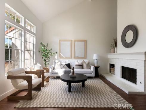 112 Oxford 42 , Irvine, CA