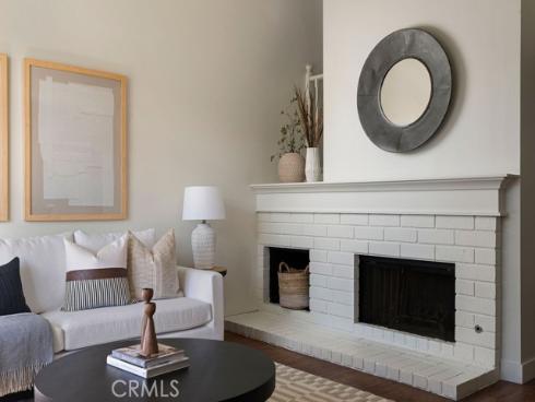 112 Oxford 42 , Irvine, CA