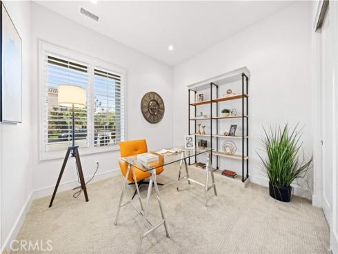 111 Winnett , Irvine, CA