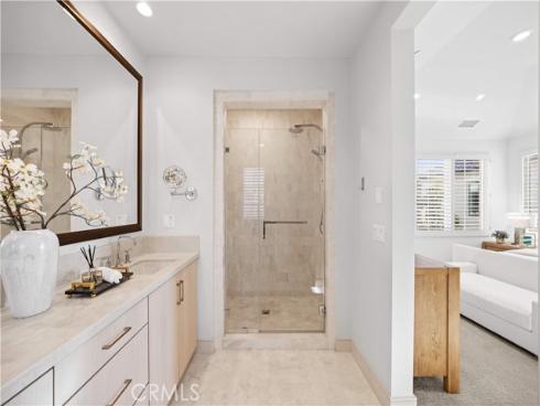 111 Winnett , Irvine, CA