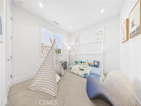 111 Winnett , Irvine, CA