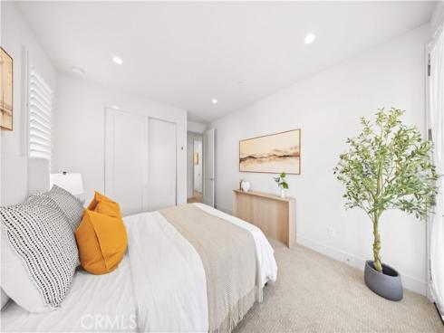 111 Winnett , Irvine, CA