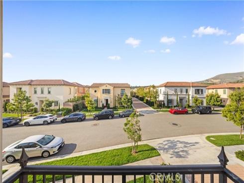 111 Winnett , Irvine, CA