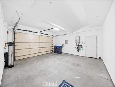 111 Winnett , Irvine, CA