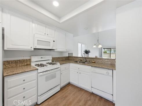 38 Wetstone , Irvine, CA