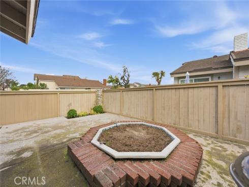 38 Wetstone , Irvine, CA