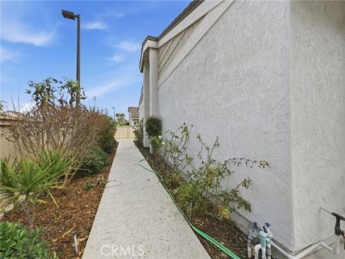 38 Wetstone , Irvine, CA