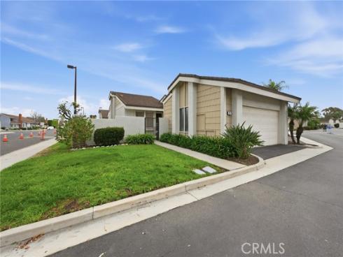 38 Wetstone , Irvine, CA