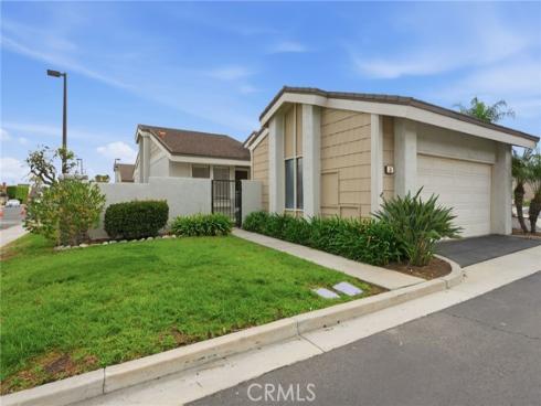 38 Wetstone , Irvine, CA