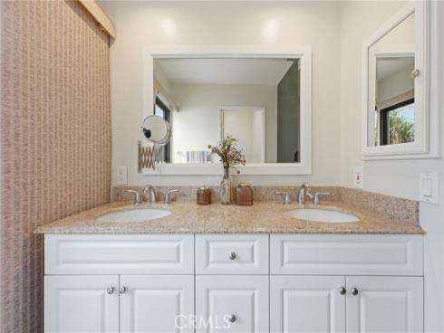 38 Wetstone , Irvine, CA