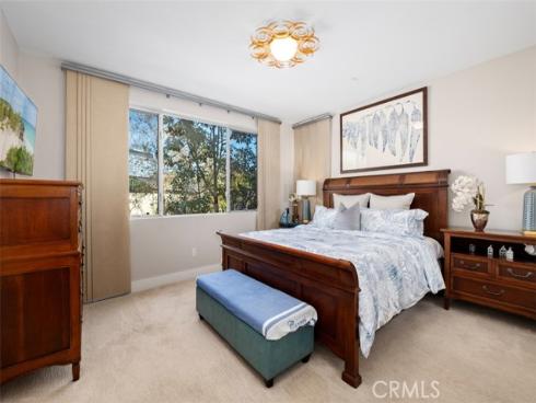 87 Lennox , Irvine, CA