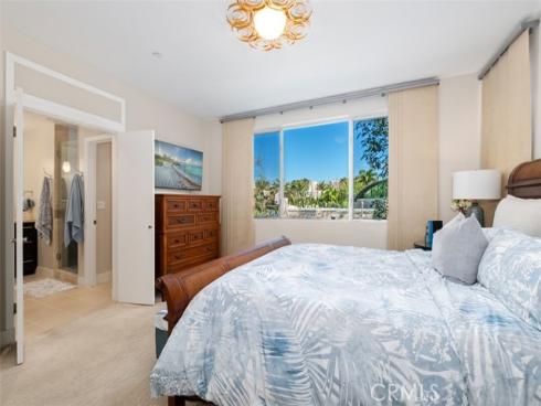 87 Lennox , Irvine, CA