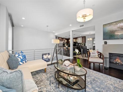 87 Lennox , Irvine, CA