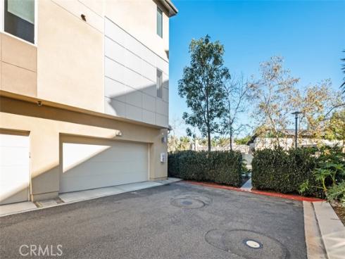 87 Lennox , Irvine, CA