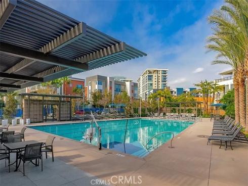 87 Lennox , Irvine, CA