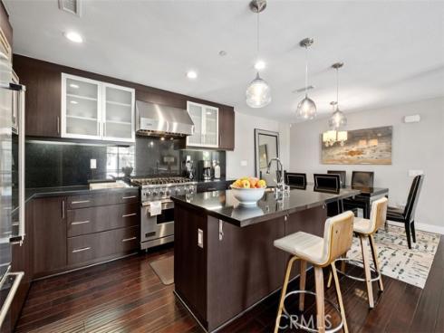 87 Lennox , Irvine, CA