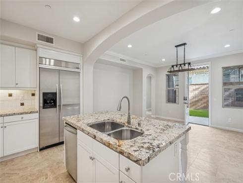 22 Ridge Valley , Irvine, CA