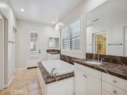 22 Ridge Valley , Irvine, CA