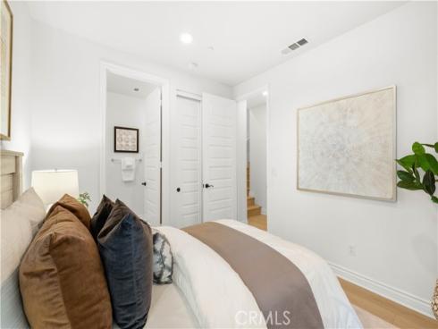 779 Benchmark , Irvine, CA