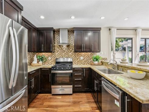 14 Whistling , Irvine, CA