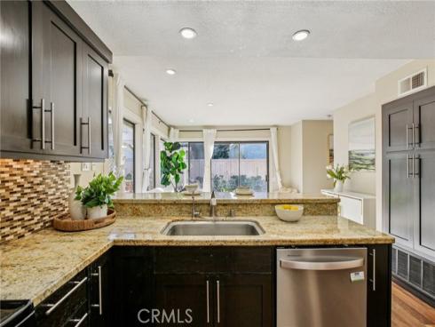 14 Whistling , Irvine, CA