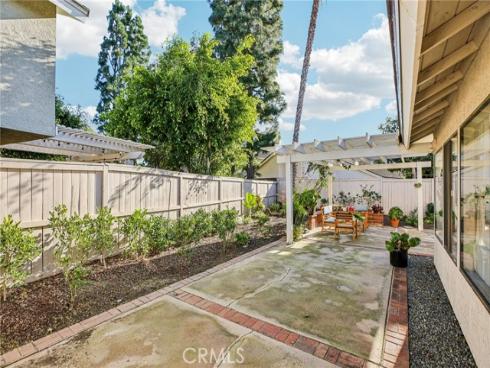 14 Whistling , Irvine, CA