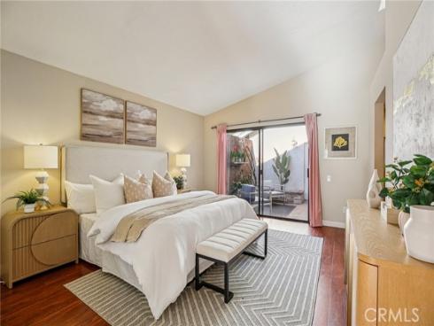 14 Whistling , Irvine, CA