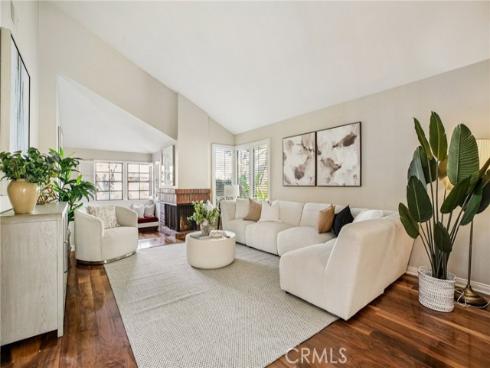 14 Whistling , Irvine, CA